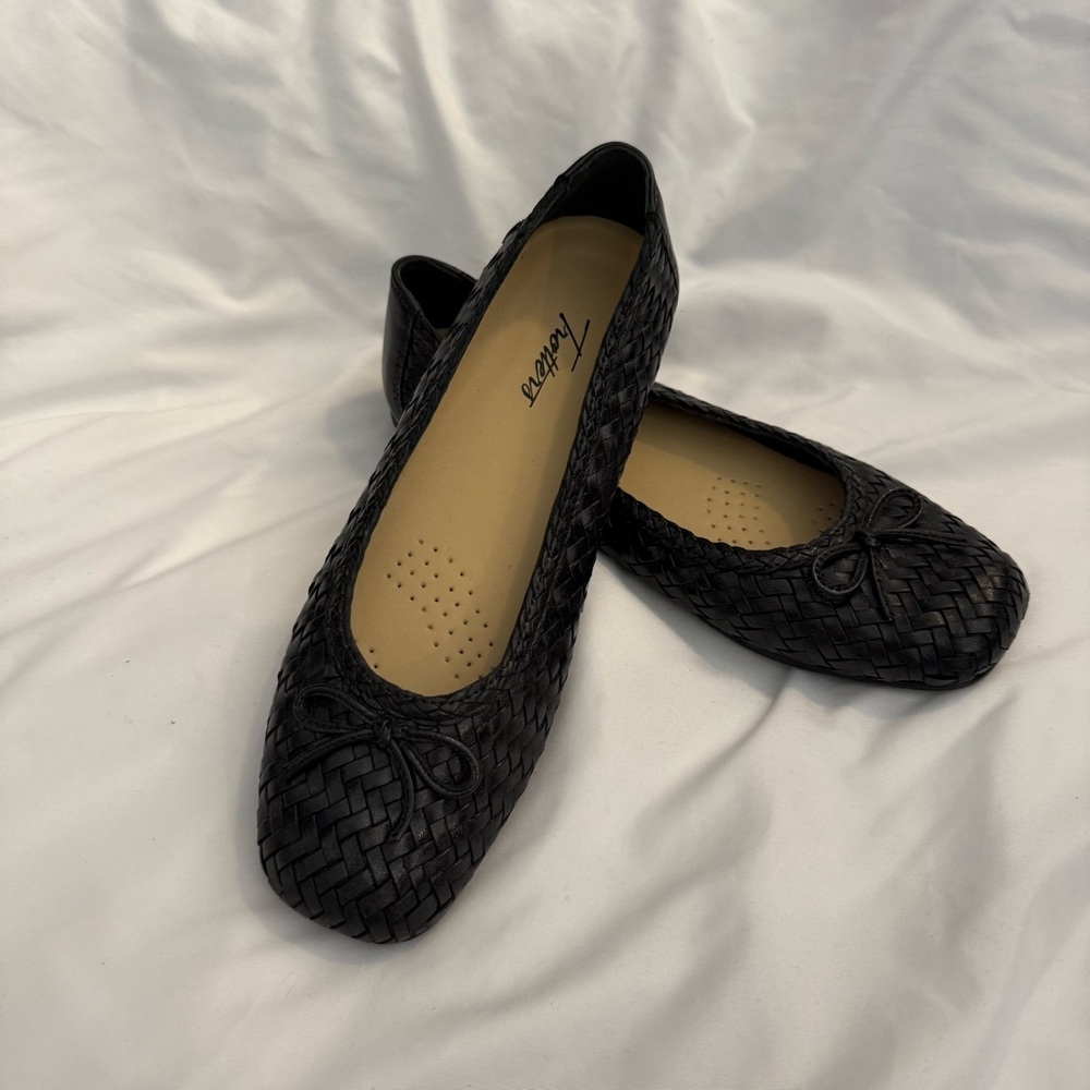 Like New Trotters Gillian Woven Leather Ballet Flats 9N